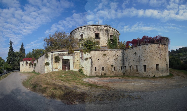 Forte Santa Sofia (foto in  www.fortificazioni.net)